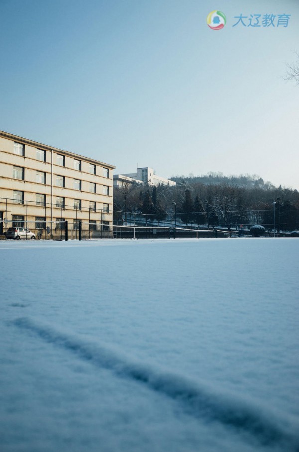 【大辽网】大连工业大学雪后浪漫美景